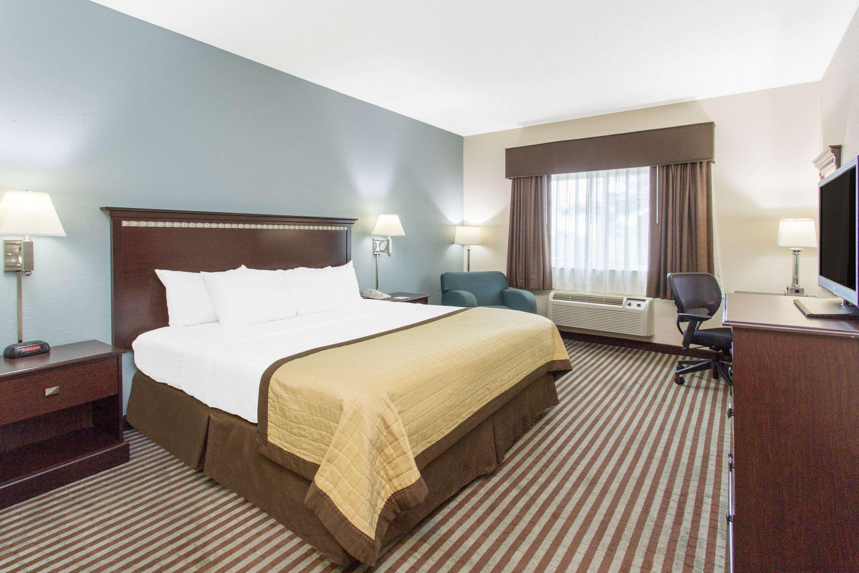Hotel Baymont By Wyndham Mattoon Zewnętrze zdjęcie