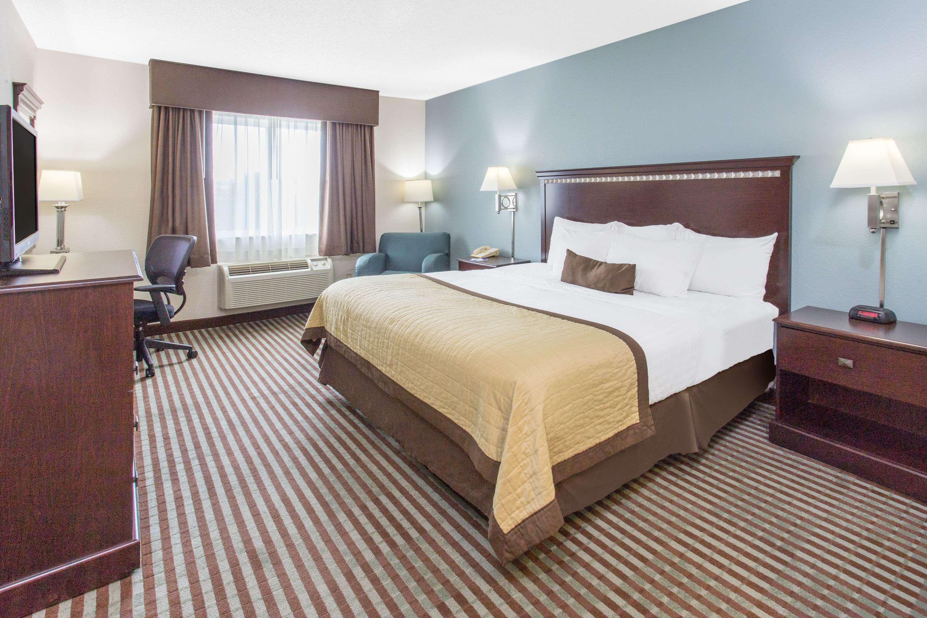 Hotel Baymont By Wyndham Mattoon Zewnętrze zdjęcie